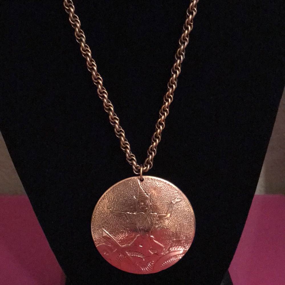 Vintage pendant necklace